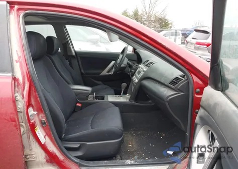 2011 Toyota Camry Se z USA, uszkodzony, nr VIN 4T1BF3EK3BU733024